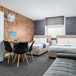 Whitechapel Grand Apartment London